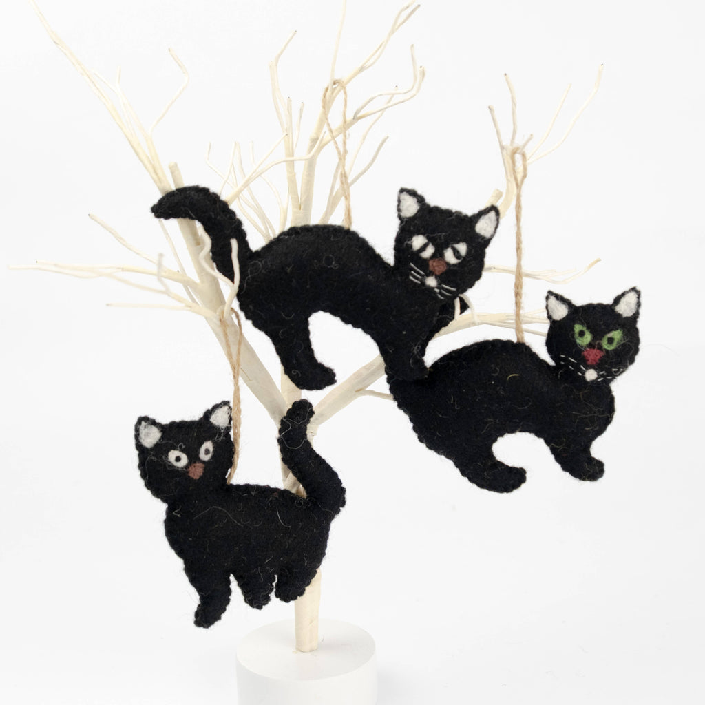 Ornament - Halloween Decor - Black Cats
