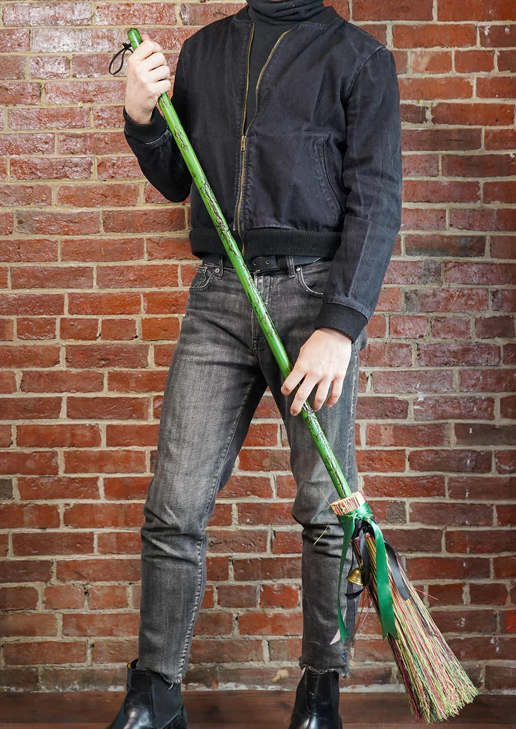 Deflying Gravity Broom