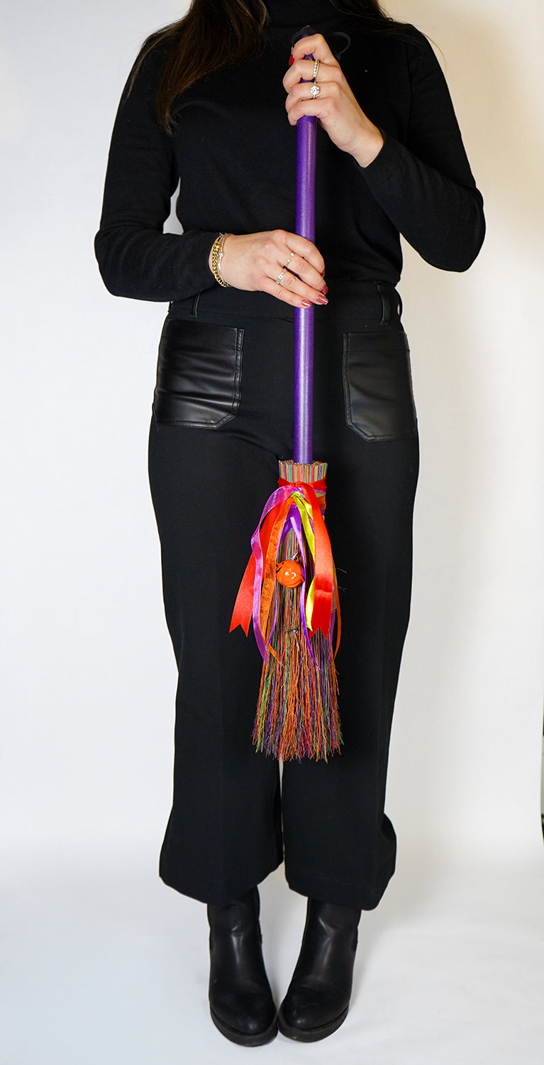 Come We Flyer Broom