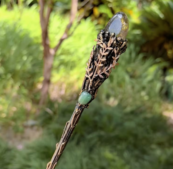 1pc Elegant Crystal Wand – Leaf Wand