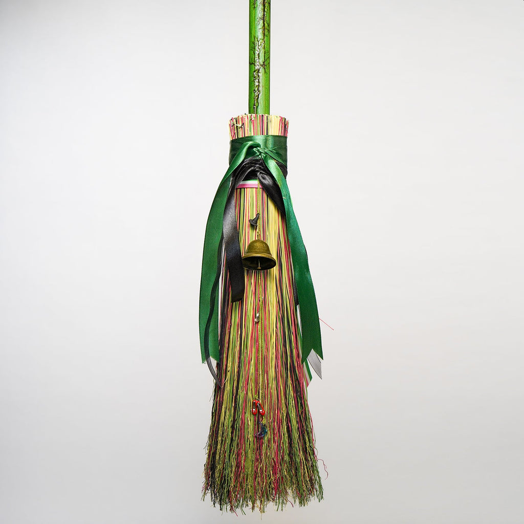 Deflying Gravity Broom